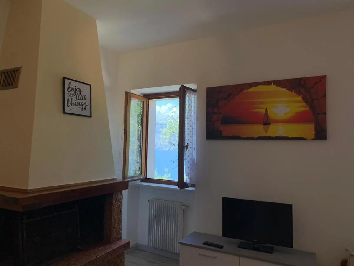 Apartamento Casa Joy Castelletto Di Brenzone Italia